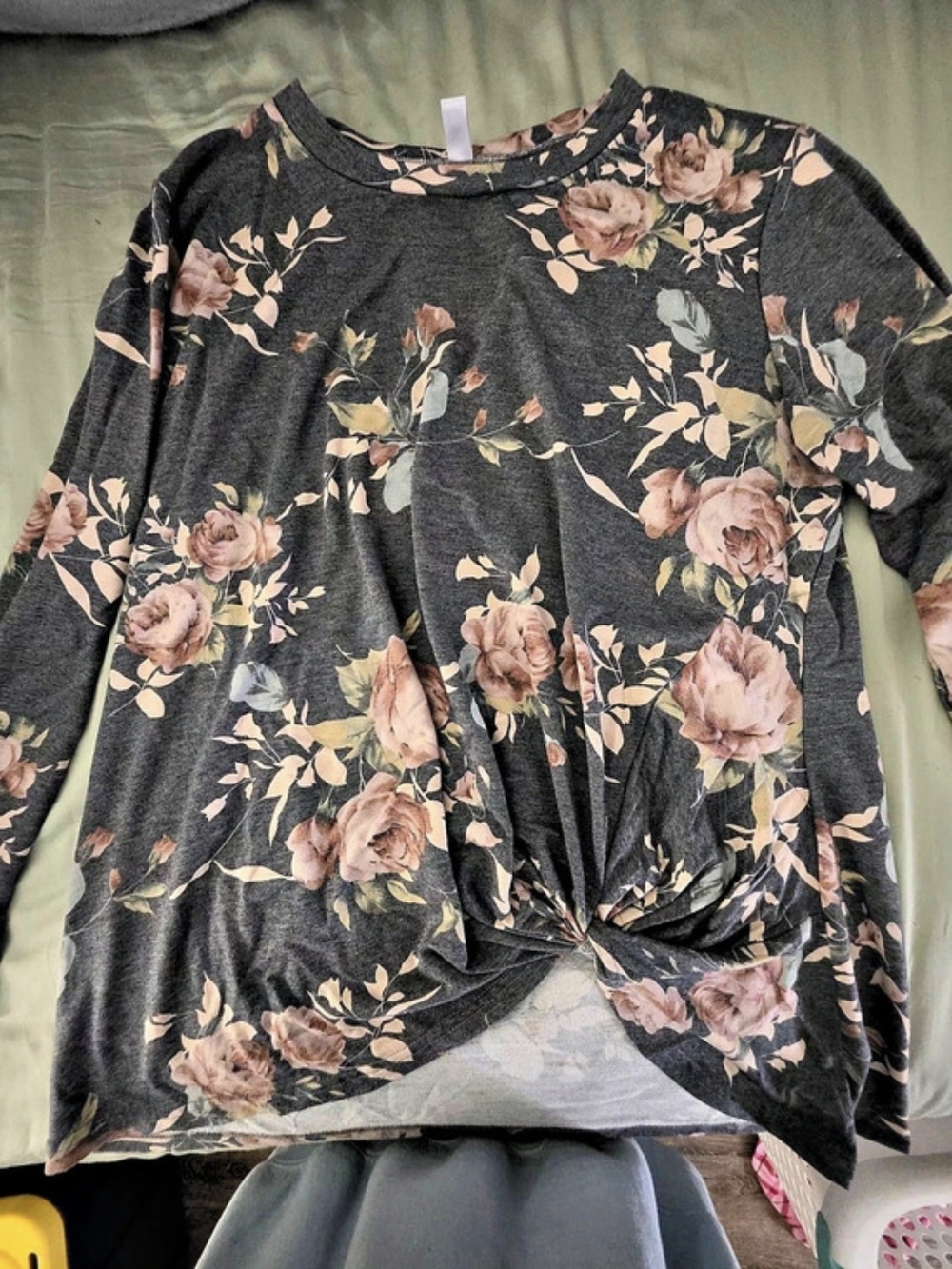 Long Sleeve Top in Gray & Pink Like New